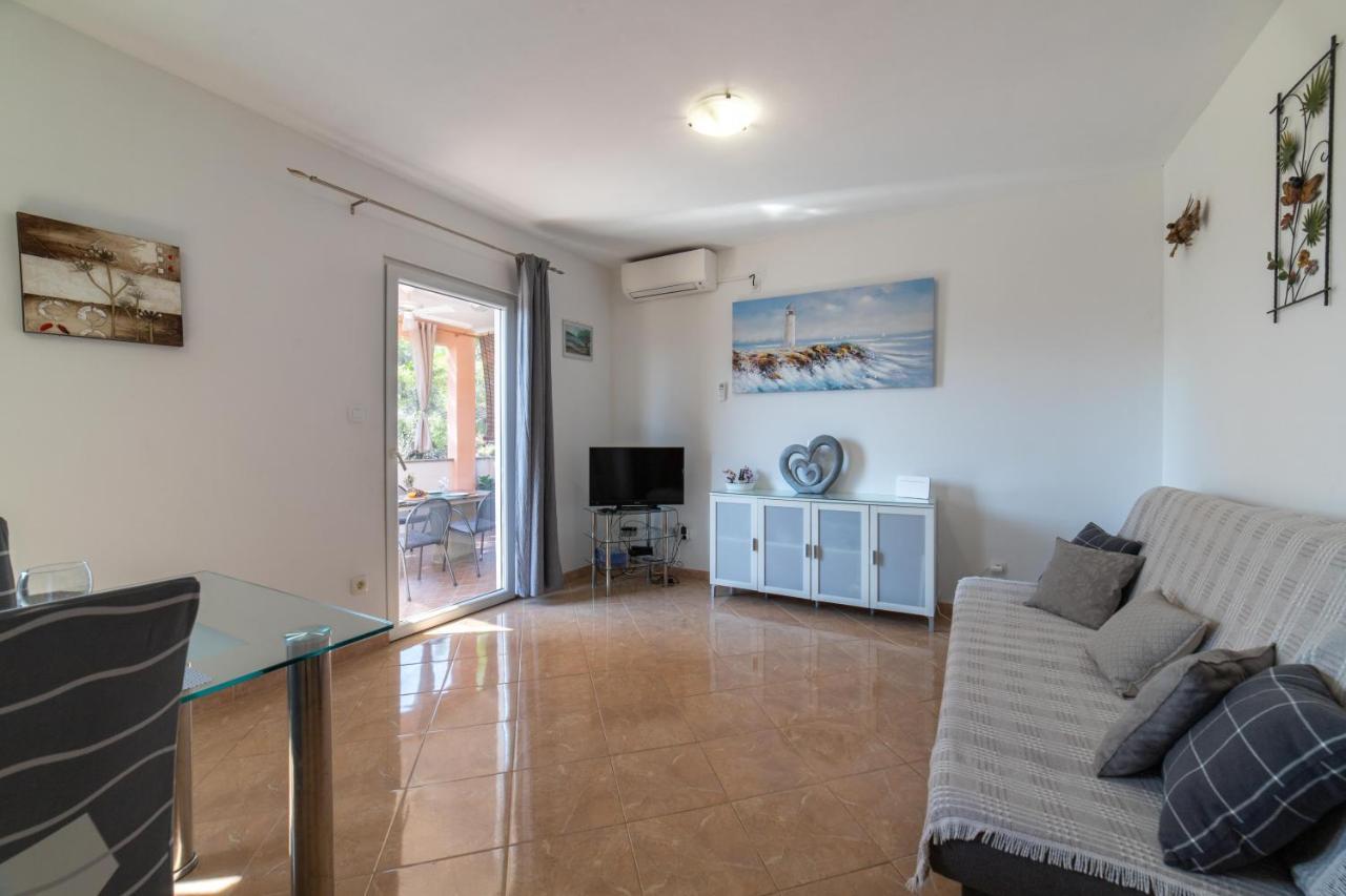 House Anka Villa มิลนา ภายนอก รูปภาพ
